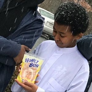 Meet your Posher, Nizar